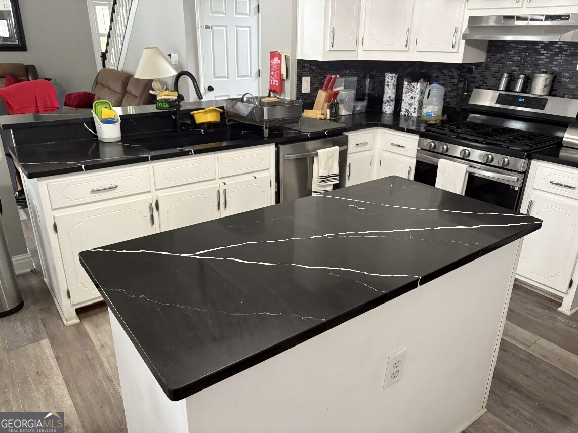 113 Shoreline Way Hampton, GA 30228 - Photo 16 of 46