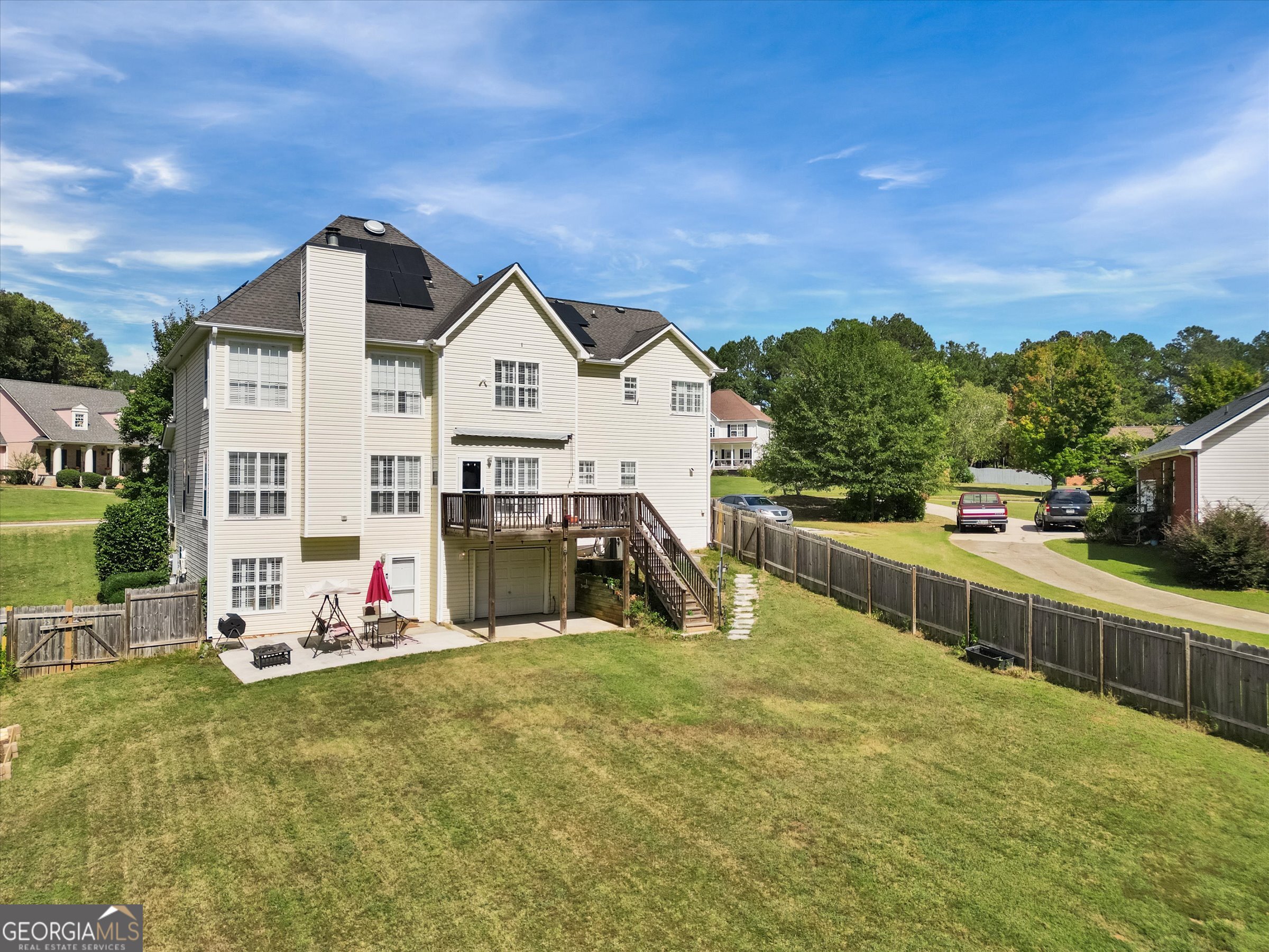 113 Shoreline Way Hampton, GA 30228 - Photo 4 of 46