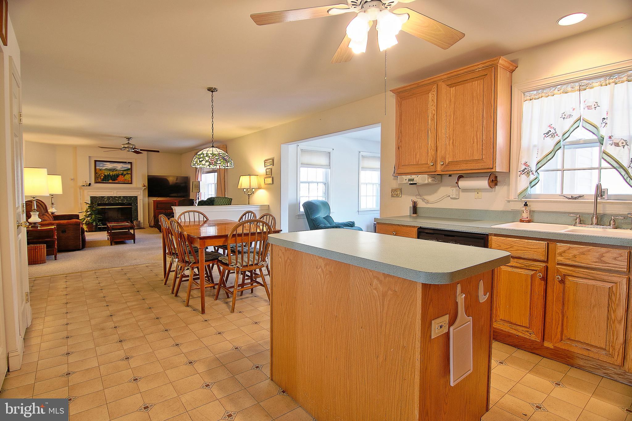367 Furnace Road Birdsboro, PA 19508 - Photo 5 of 36 Eat-in-Kitchen