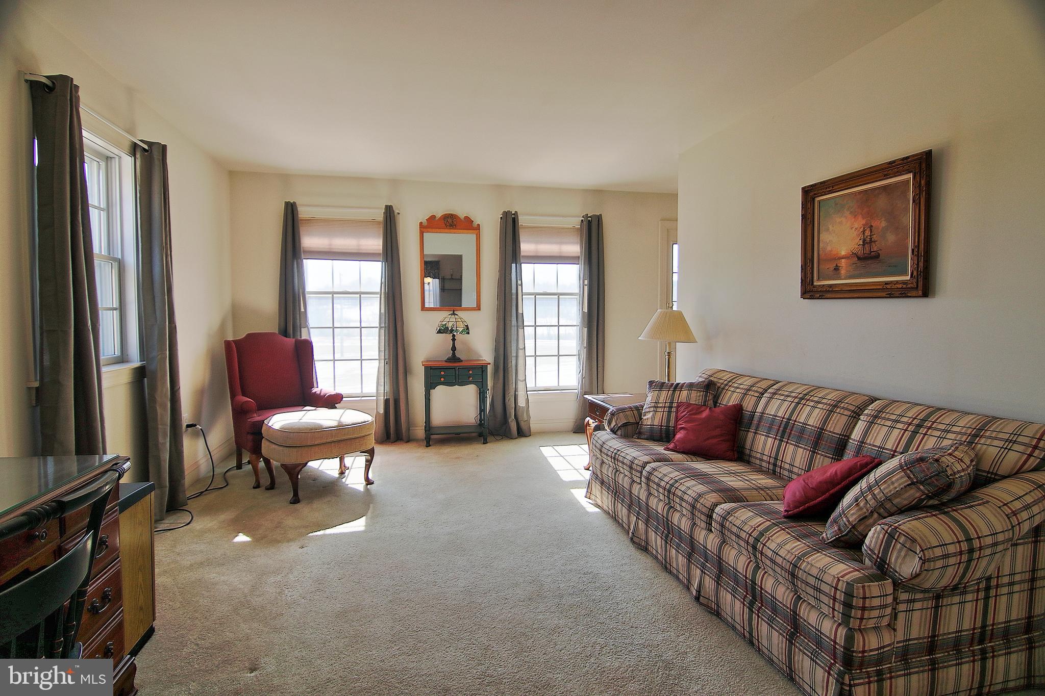 367 Furnace Road Birdsboro, PA 19508 - Photo 9 of 36 Formal Living Room