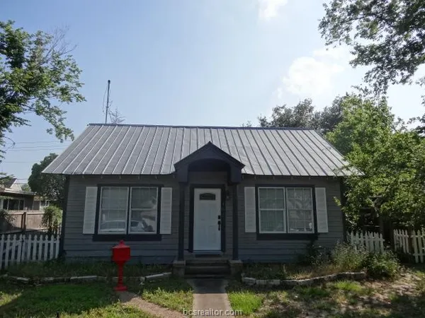 $1,650 | 402 Ayrshire Street, College Station, TX 77840