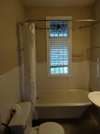 $1,650 | 402 Ayrshire Street, College Station, TX 77840