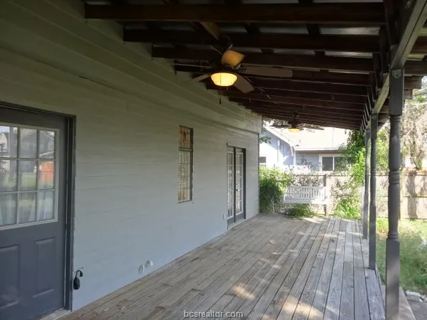 $1,650 | 402 Ayrshire Street, College Station, TX 77840