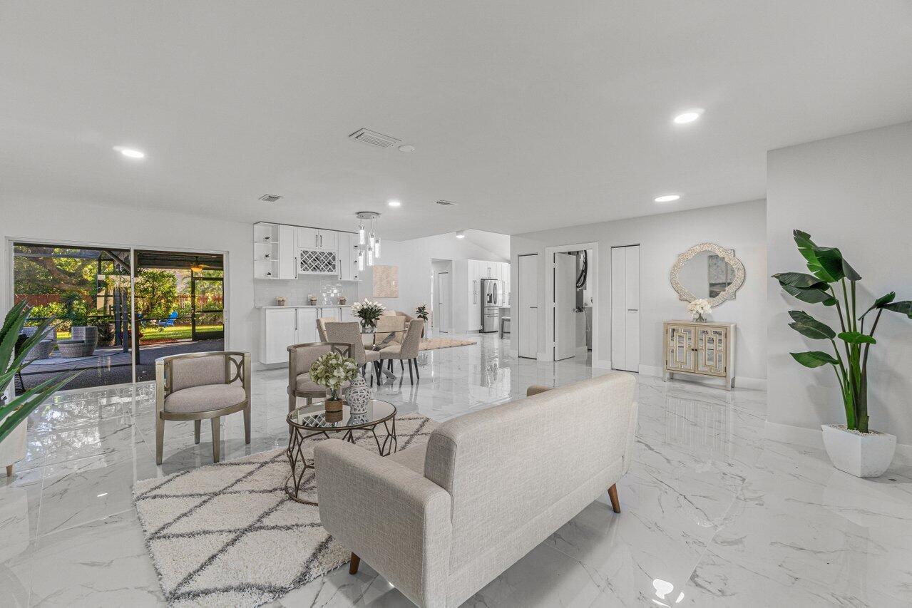 5136 Beechwood Road Delray Beach, FL 33484 - Photo 8 of 44 008-5136BeechwoodRoad-DelrayBeach-FL-334