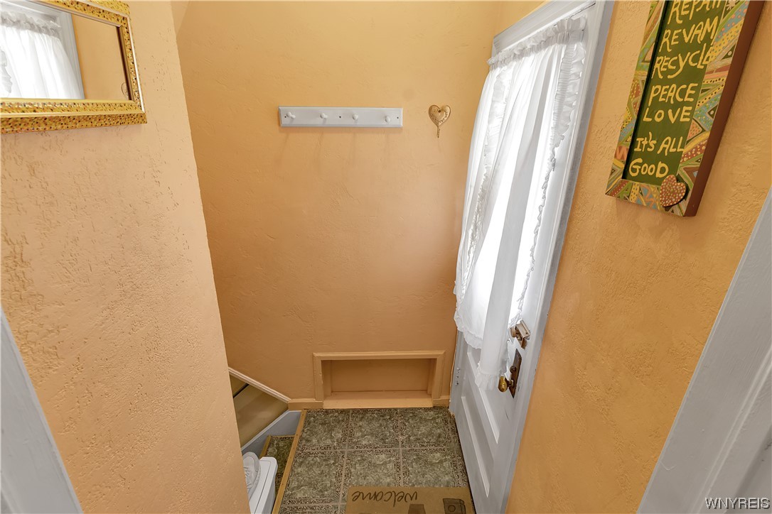 406 Delaware Road Tonawanda Town, NY 14217 - Photo 33 of 42