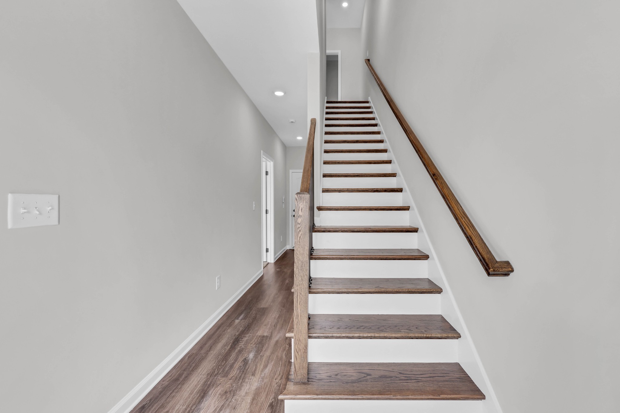 2395 Pea Ridge Road Clarksville, TN 37040 - Photo 16 of 36 a view of entryway