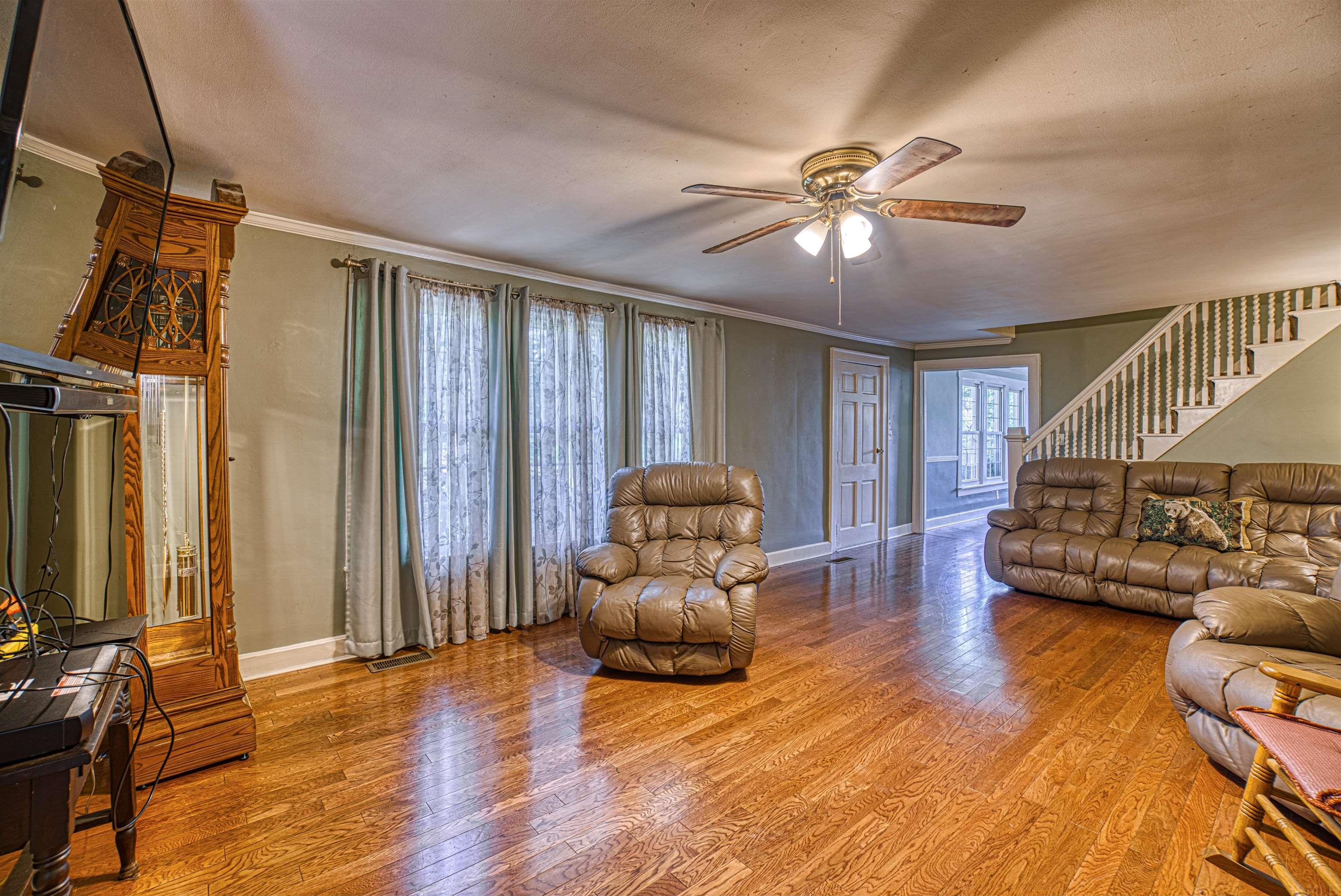 901 Lower New Harmony Road Mount Vernon, IN 47620 - Photo 4 of 36