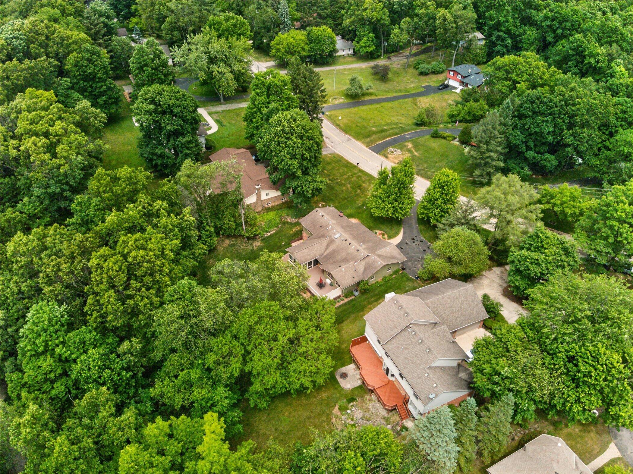 2801 North Tipsico Lake Road Hartland, MI 48353 - Photo 64 of 77 64-2801-N-Tipsico-Lake-Rd-WindowStill