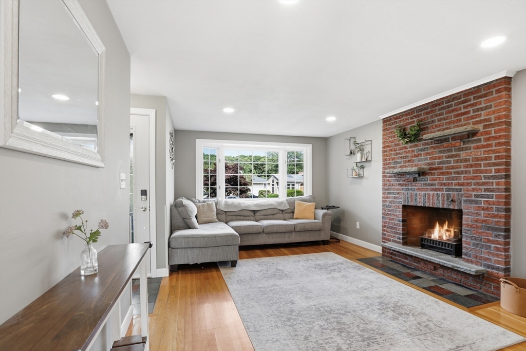 36 Basse Circle Lynn, MA 01905 - Photo 5 of 28