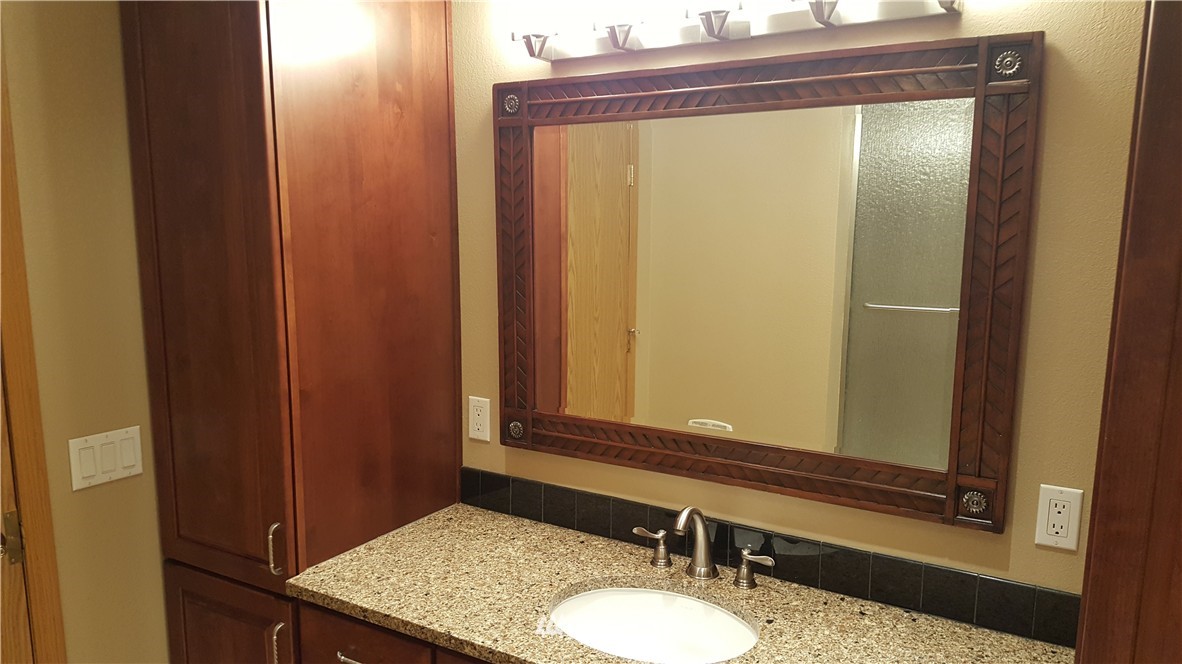 11502 Southeast 173rd Street, Unit 38 Renton, WA 98058 - Photo 16 of 25 Gallery Image 16