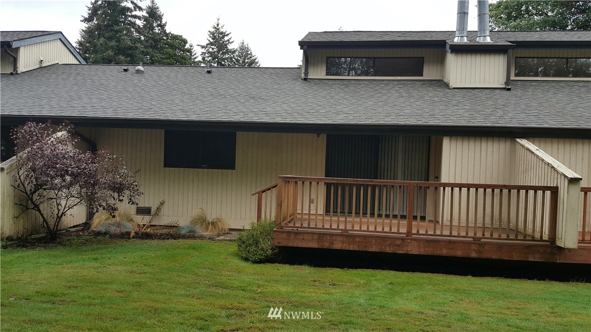 11502 Southeast 173rd Street, Unit 38 Renton, WA 98058 - Photo 3 of 25 Gallery Image 3