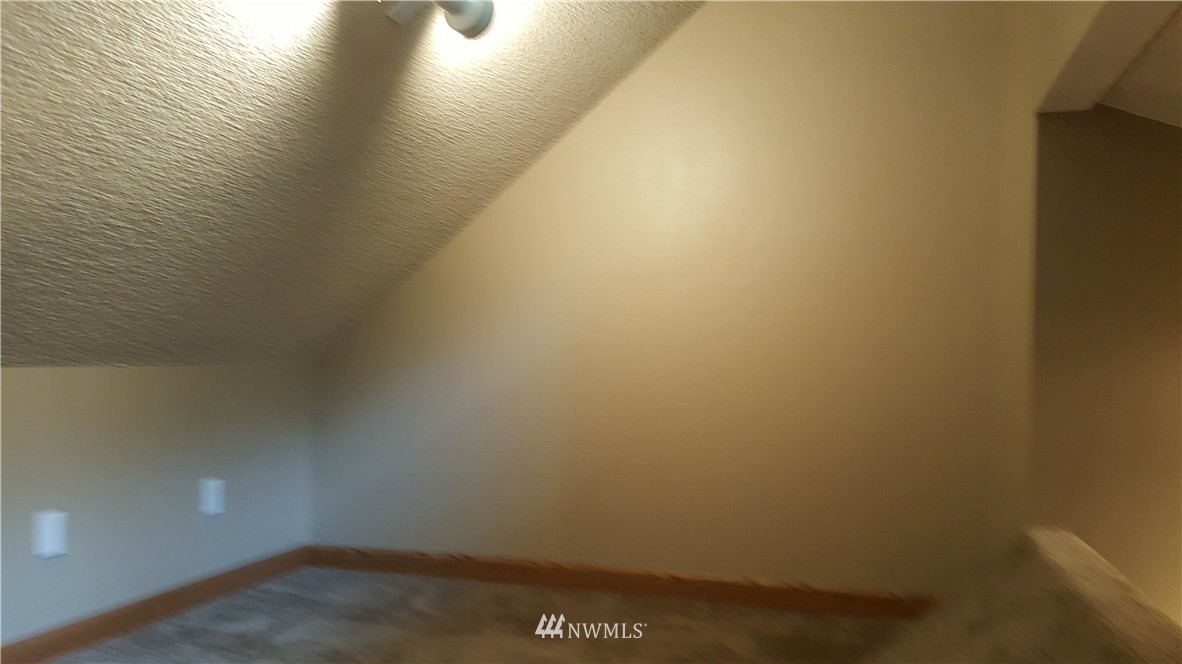 11502 Southeast 173rd Street, Unit 38 Renton, WA 98058 - Photo 10 of 25 Gallery Image 10