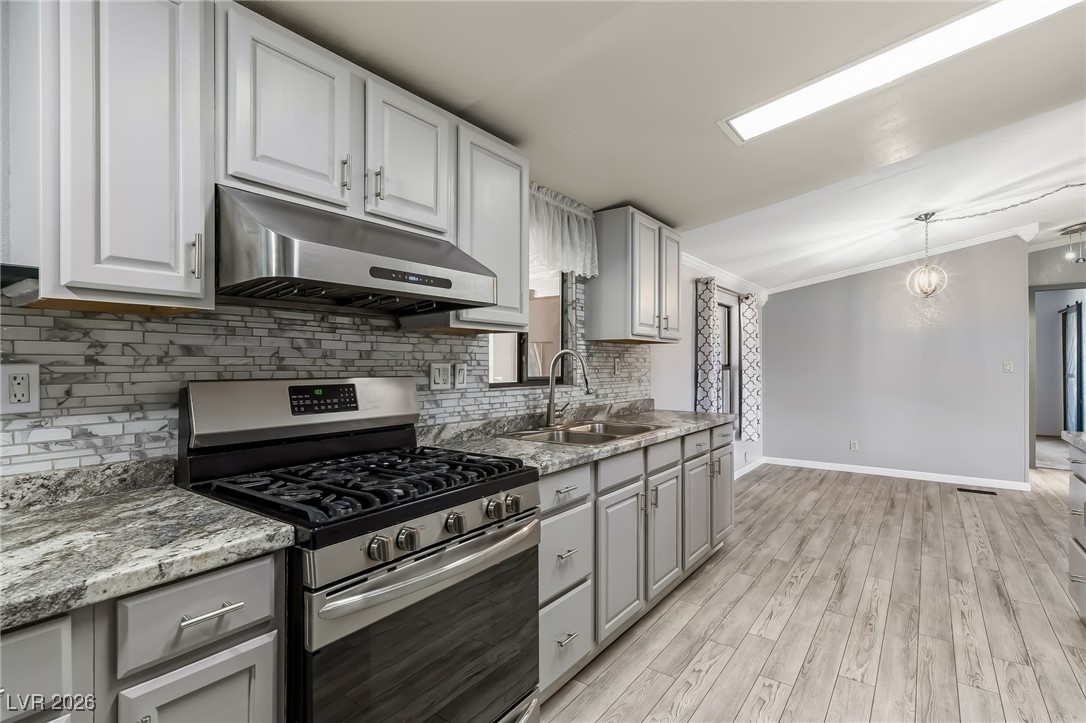 1611 Esquina Street Laughlin, NV 89029 - Photo 9 of 29