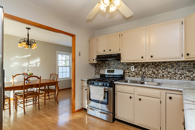 2 South Oltendorf Road Streamwood, IL 60107 - Photo 14 of 25