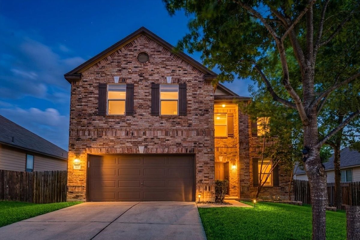 401 Waterleaf Boulevard Kyle, TX 78640 - Photo 5 of 28 Welcome home to 401 Waterleaf!