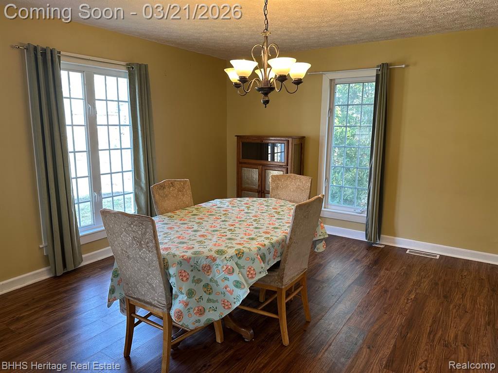 409 Lake Street Howell, MI 48843 - Photo 10 of 21