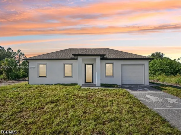 $2,250 | 4402 East 19th Street, Lehigh Acres, FL 33972