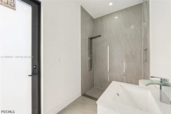 $2,250 | 4402 East 19th Street, Lehigh Acres, FL 33972