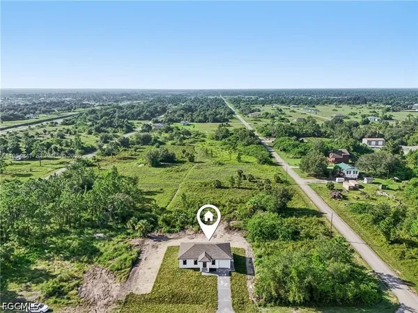 $2,250 | 4402 East 19th Street, Lehigh Acres, FL 33972