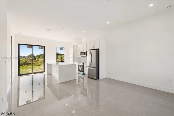 $2,250 | 4402 East 19th Street, Lehigh Acres, FL 33972