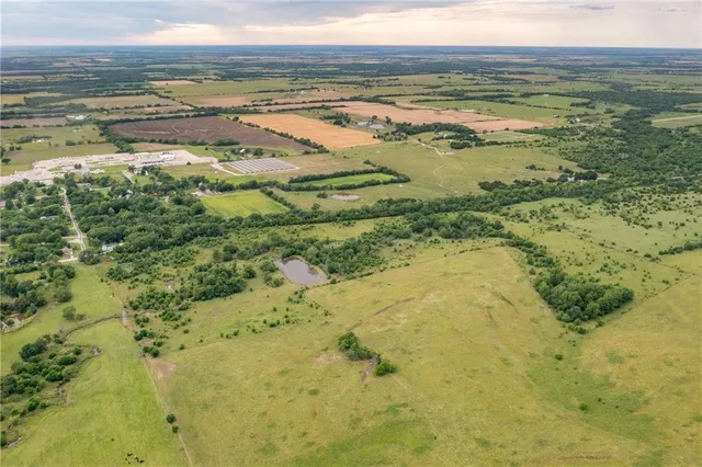 $1,071,000 | Highway 169 Highway, Welda, KS 66091