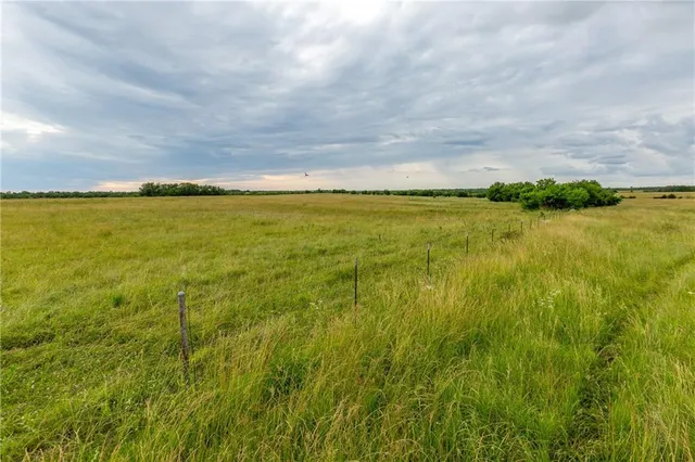 $1,071,000 | Highway 169 Highway, Welda, KS 66091