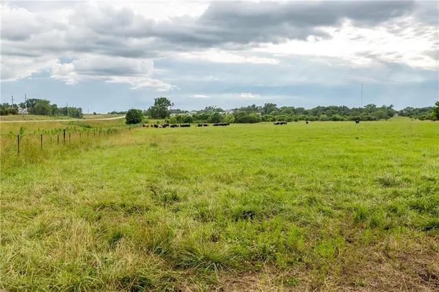 $1,071,000 | Highway 169 Highway, Welda, KS 66091