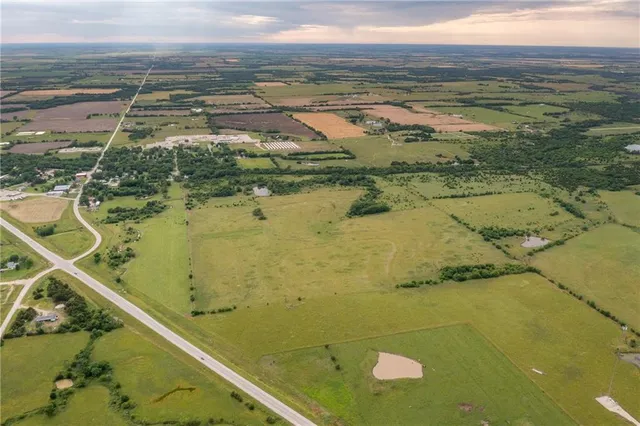 $1,071,000 | Highway 169 Highway, Welda, KS 66091