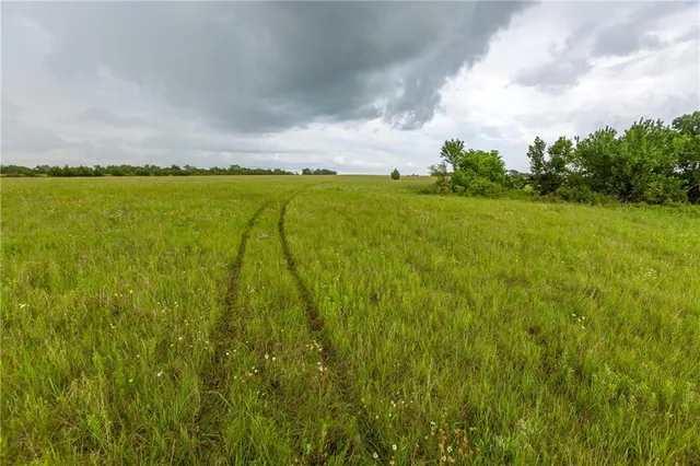 $1,071,000 | Highway 169 Highway, Welda, KS 66091