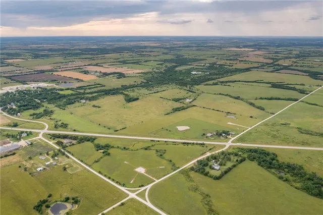 $1,071,000 | Highway 169 Highway, Welda, KS 66091
