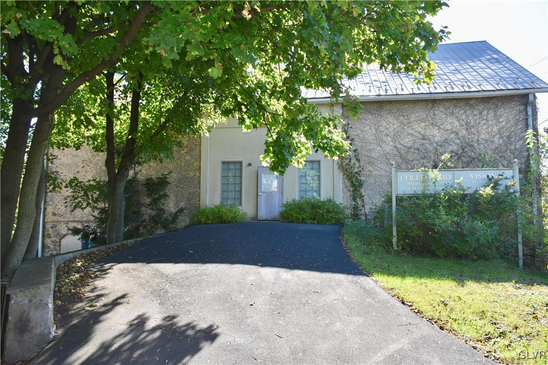 5412 Shimerville Road Emmaus, PA 18049 - Photo 4 of 48 Gallery Image 4