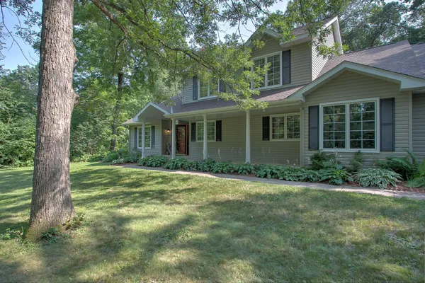 $430,000 | 7231 407th Street, North Branch, MN 55056