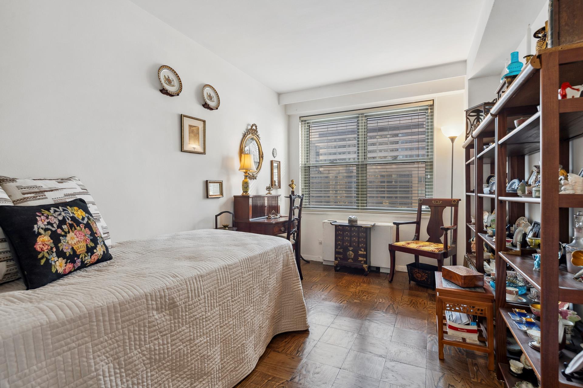 420 East 72nd Street, Unit 15E Manhattan, NY 10021 - Photo 7 of 11