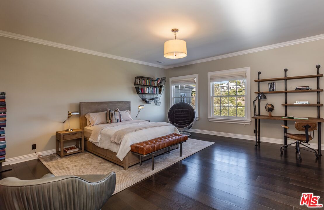 10911 Chalon Road Los Angeles, CA 90077 - Photo 32 of 43