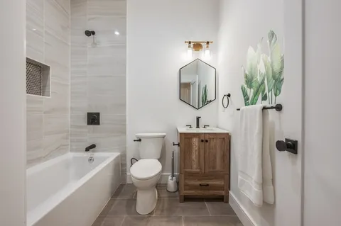 $999,000 | 776 East 6th Street, Unit 1, Boston, MA 02127