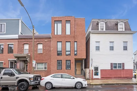 $999,000 | 776 East 6th Street, Unit 1, Boston, MA 02127