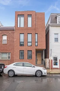 $999,000 | 776 East 6th Street, Unit 1, Boston, MA 02127