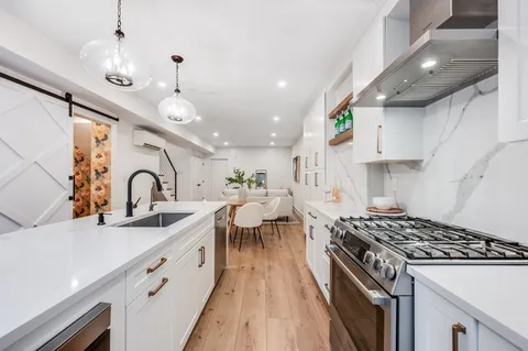 $999,000 | 776 East 6th Street, Unit 1, Boston, MA 02127