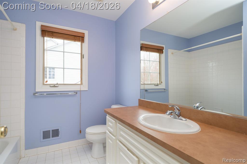 3598 Sahalee Drive Rochester Hills, MI 48309 - Photo 29 of 48