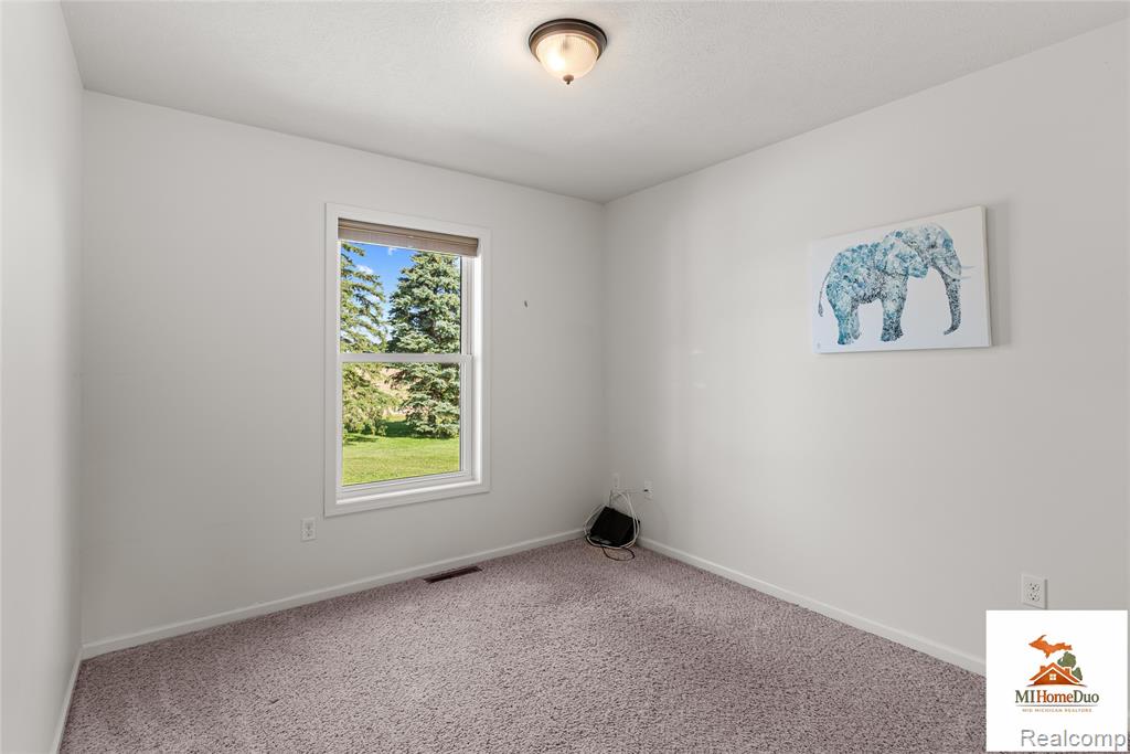 8110 Middleton Road Corunna, MI 48817 - Photo 22 of 47