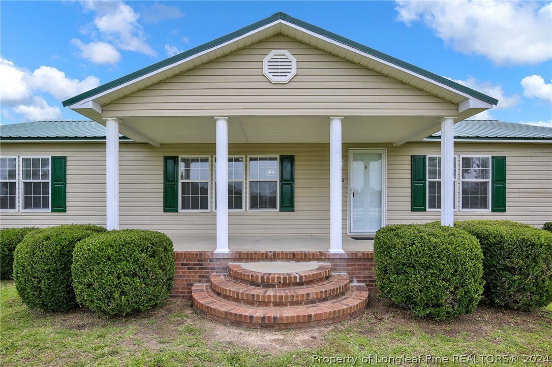 160 Delton Road Lumberton, NC 28358 - Photo 2 of 27 Gallery Image 2
