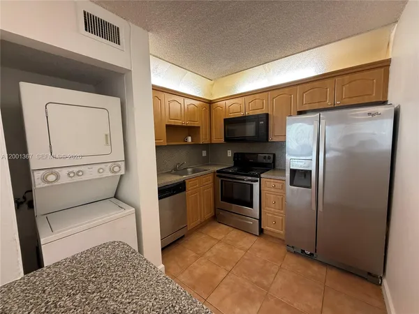 $1,850 | 11120 Royal Palm Boulevard, Unit 410, Coral Springs, FL 33065
