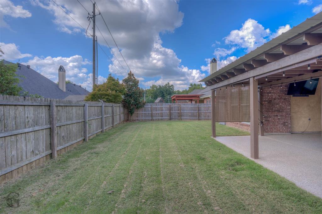 830 Entrada Bossier City, LA 71111 - Photo 23 of 25 a view of a backyard