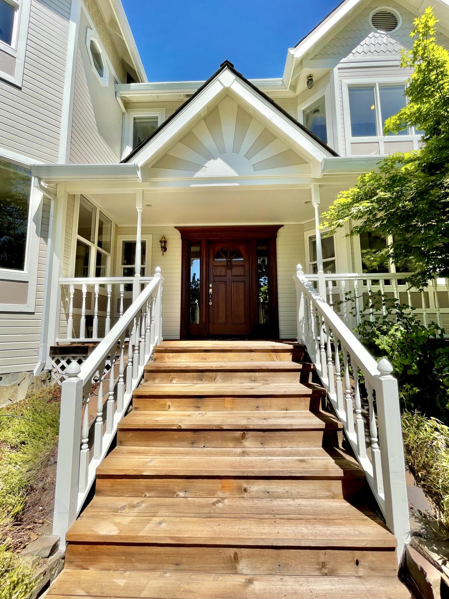3110 Anderson Creek Road Talent, OR 97540 - Photo 40 of 58 Main stairs