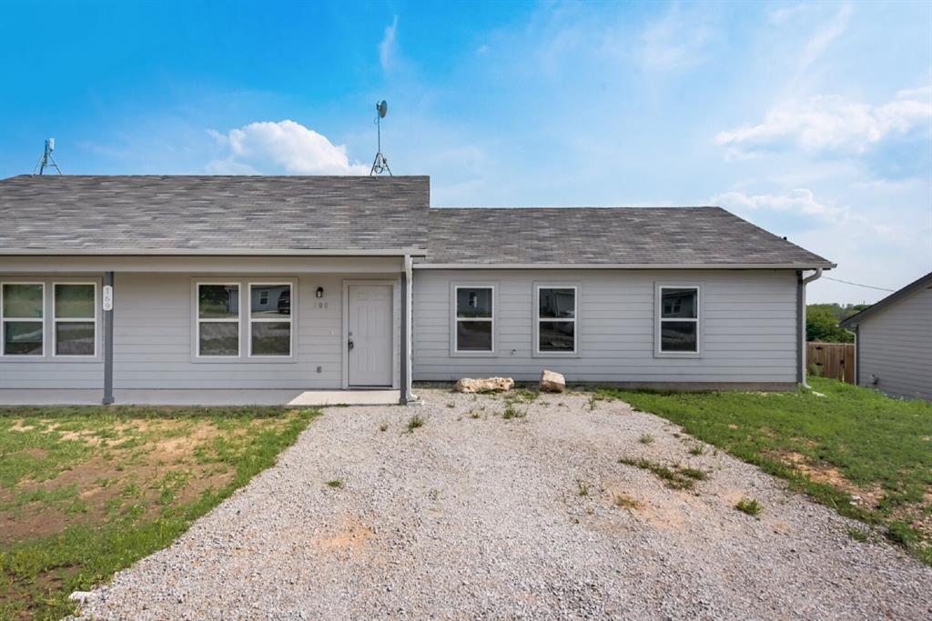 108 James Court, Unit 100 Decatur, TX 76234 - Photo 5 of 22 Gallery Image 5