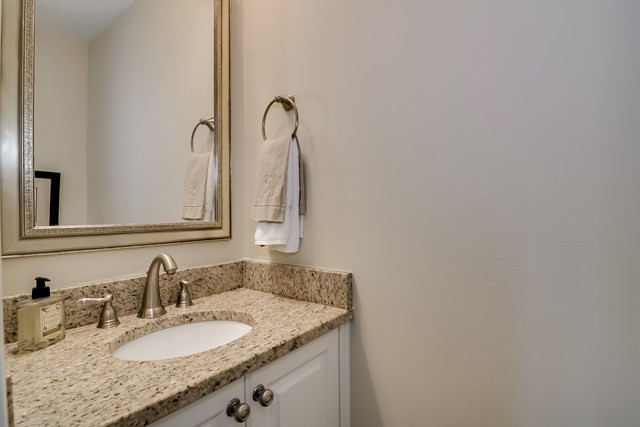 1221 Reid Road Augusta, GA 30909 - Photo 12 of 31 Bathroom