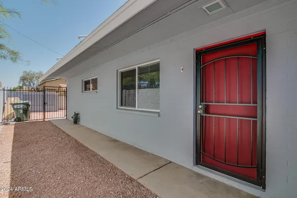 $1,075 | 801 East Puget Avenue, Unit 4, Phoenix, AZ 85020