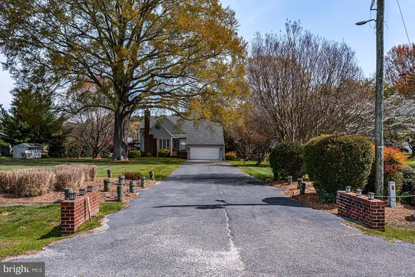 $575,000 | 150 East Harbor Drive, Reedville, VA 22539