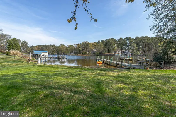 $575,000 | 150 East Harbor Drive, Reedville, VA 22539