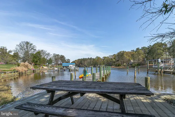 $575,000 | 150 East Harbor Drive, Reedville, VA 22539